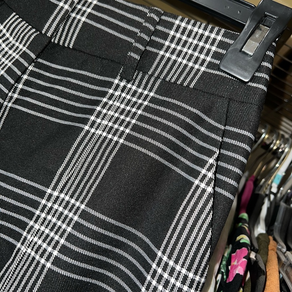 NWOT ASOS Black and White Checkered Women's Trousers - Picture 2 of 4